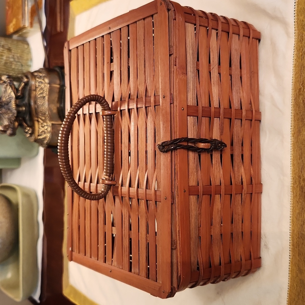 Wicker bamboo sewing basket